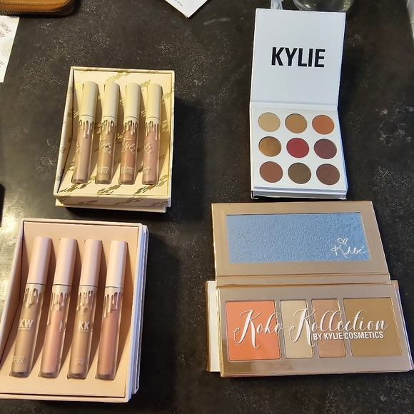 KYLIE COSMETICS BUNDLE - Picture 7 of 7